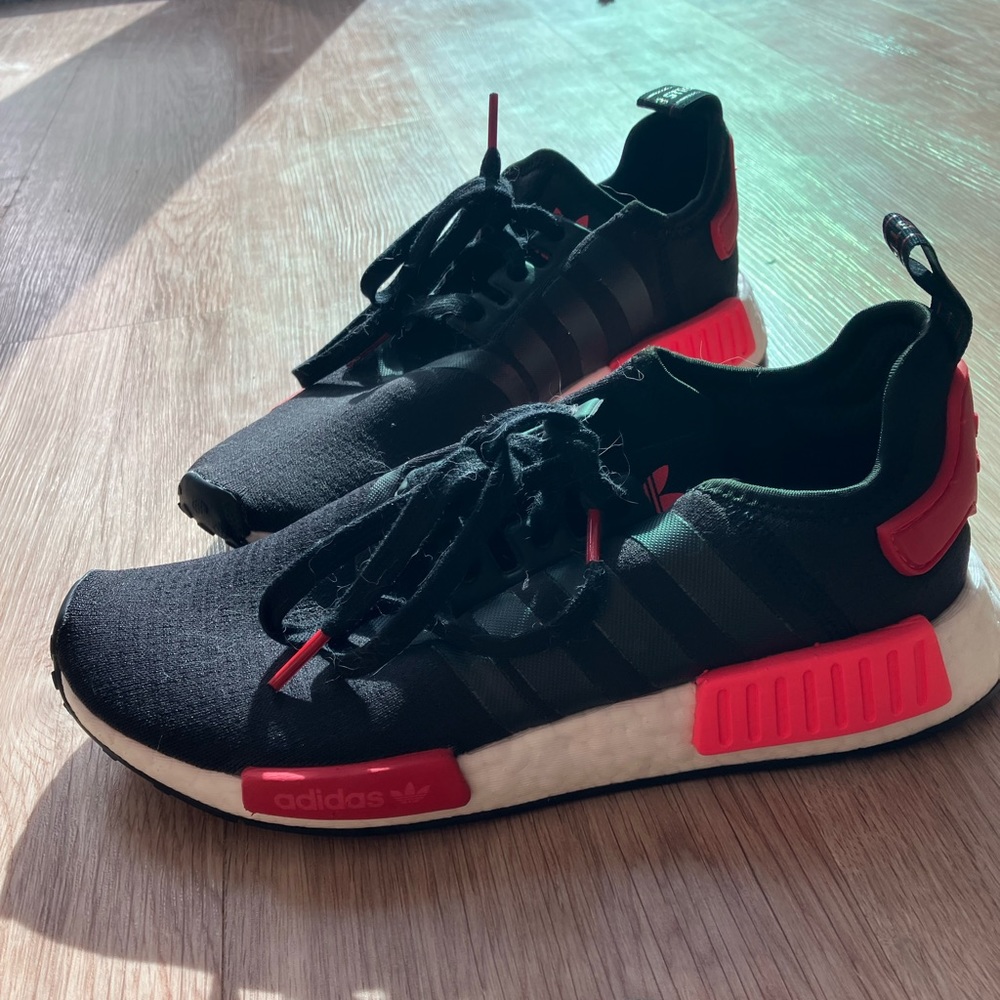 Adidas NMD R1 Sneakers - Core Black/Scarlet/Flash Red